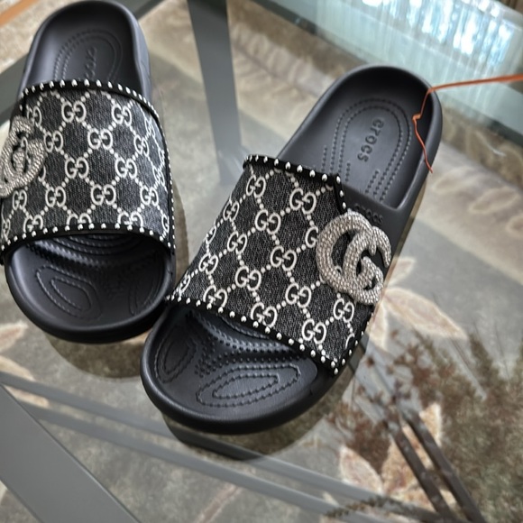 Custom design slides - Picture 2 of 5